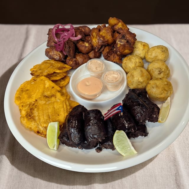 El Platonazo (Assorted Favorites).